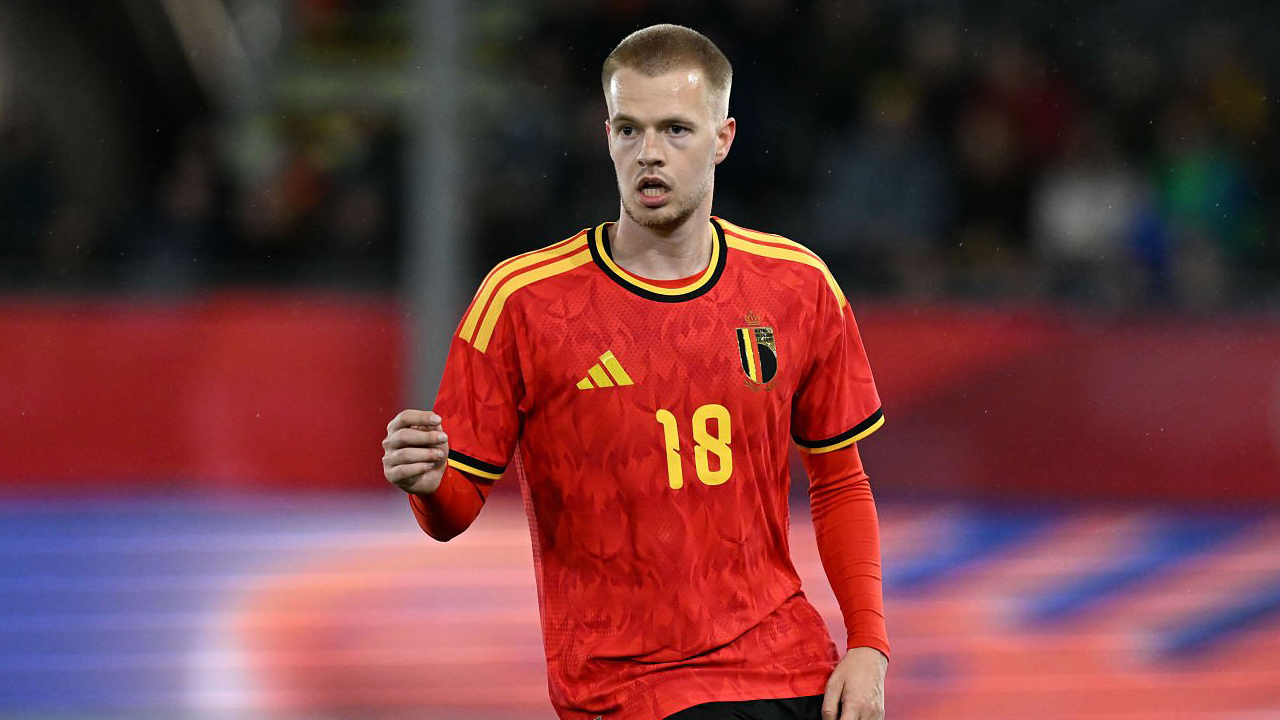 Mau Tambah Amunisi di Lini Tengah, Spurs Lirik Arthur Vermeeren
