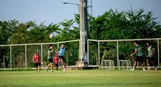 Persebaya Surabaya Pantau Kesiapan Pemain Lewat 99th Anniversary Game