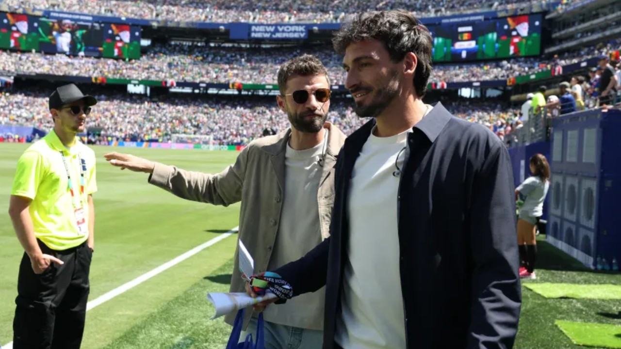 Thomas Muller Ajak Hummels dan Sommer Beli Klub Sepakbola