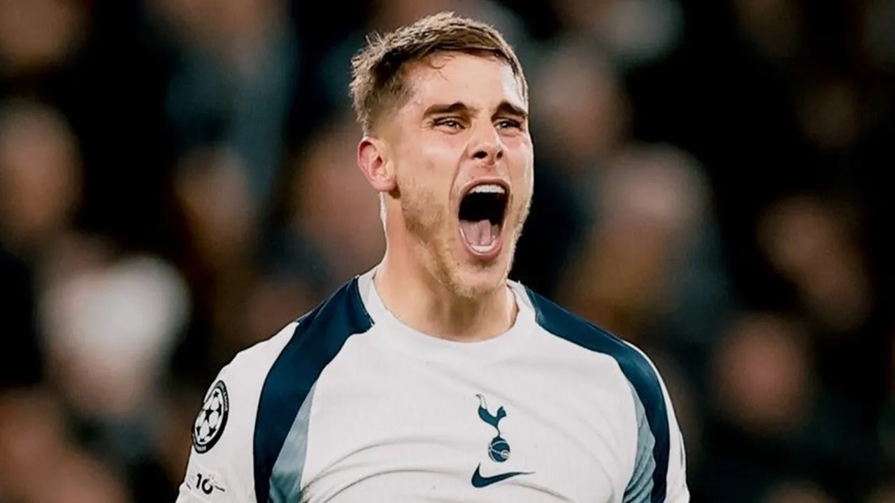 Defender Tottenham