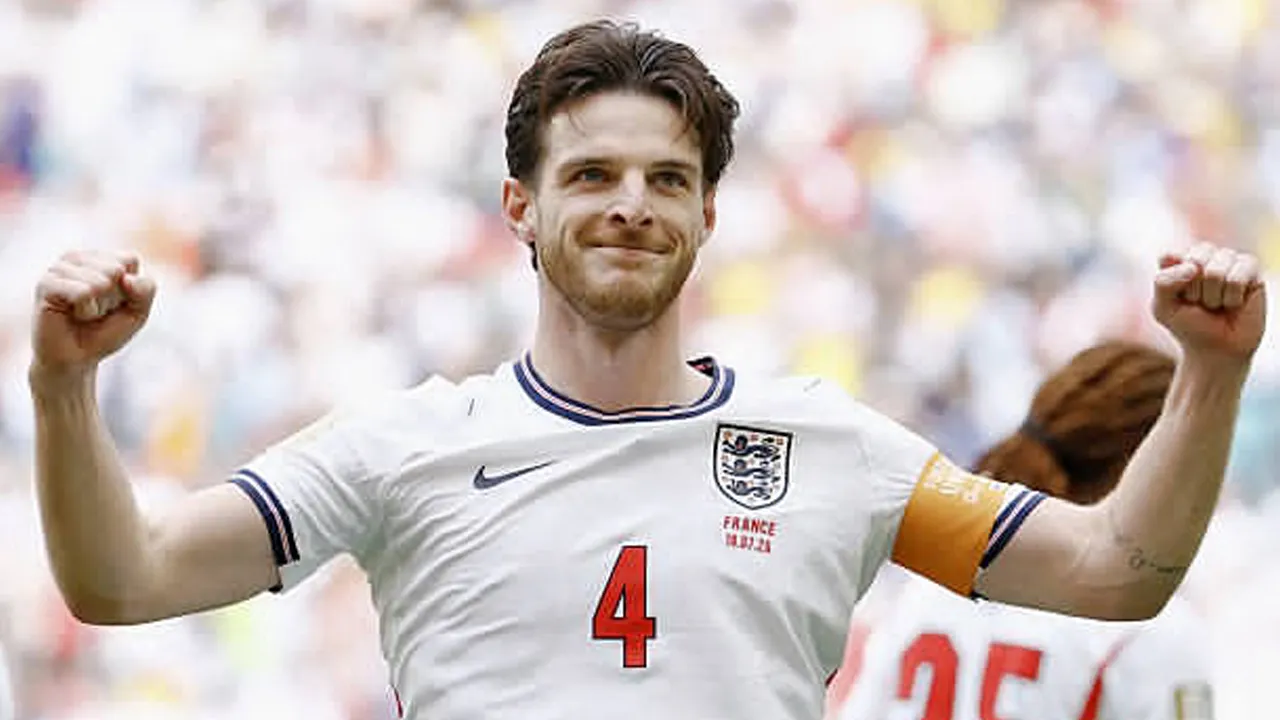 Declan Rice Puji Skuat Inggris Sebagai yang Terbaik dalam Waktu Lama