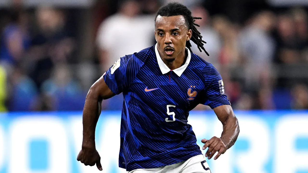 Dirumorkan Cabut dari Barcelona, Jules Kounde Akhirnya Buka Suara
