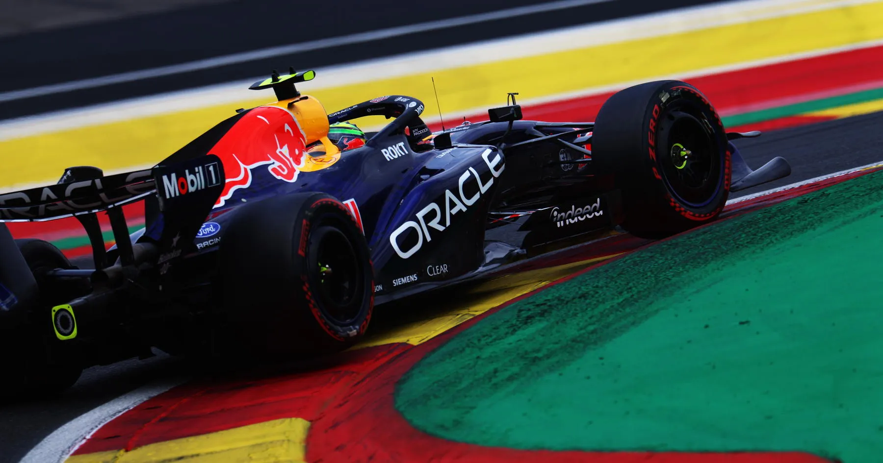 Isack Hadjar: “Tugas Saya Seperti ‘Deliveroo’ untuk Verstappen” - sumber: (racingnews365)