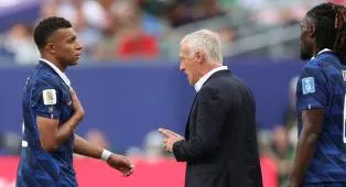 Kylian Mbappe Kirim Pesan Emosional untuk Didier Deschamps