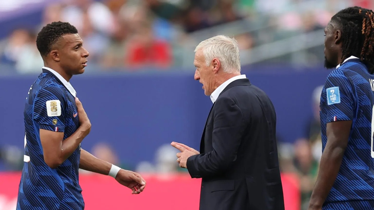 Kylian Mbappe Kirim Pesan Emosional untuk Didier Deschamps