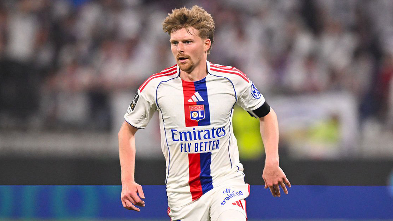 Leeds United Mulai Negosiasi untuk Rekrut Pavel Sulc dari Lyon