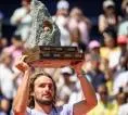 Stefanos Tsitsipas Akhiri Paceklik Gelar Di Gstaad