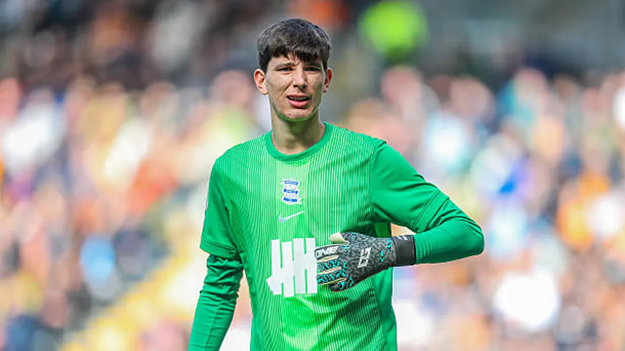 Brighton Kembali Pinjamkan James Beadle ke Birmingham City