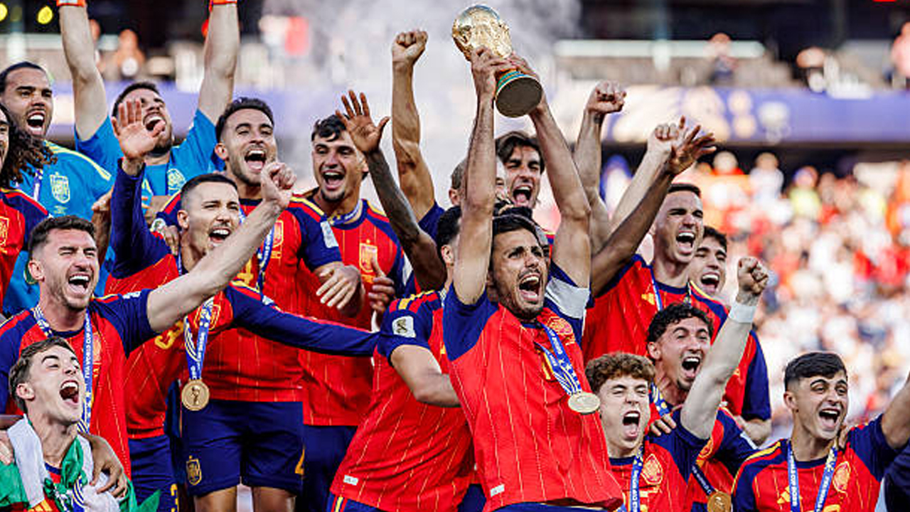 Dominasi Argentina di Final, Alan Shearer Puji Gaya Bermain Spanyol
