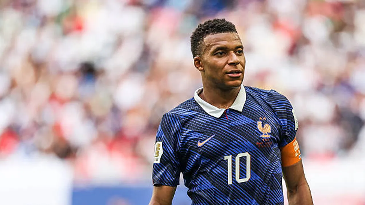Kylian Mbappe Jadi Pemain Pertama yang Raih Dua Sepatu Emas Piala Dunia