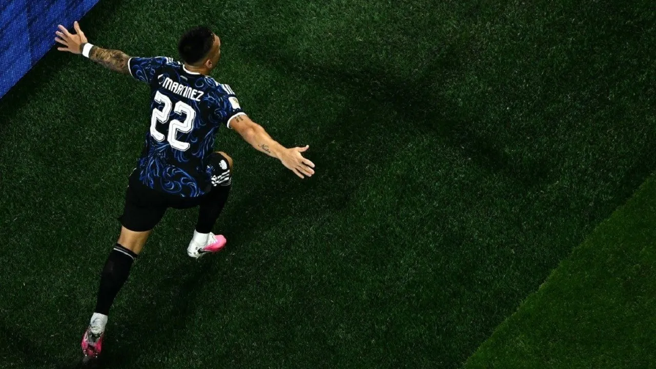 Lautaro Martinez Tak Bisa Sembunyikan Air Mata Usai Kalah di Final