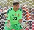 Main dengan Jari Patah, Emiliano Martinez Pecahkan Rekor Final Piala Dunia