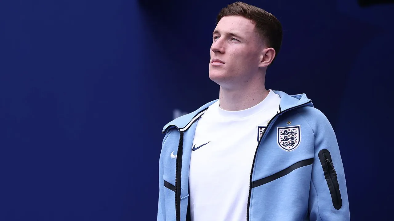 Robson: Manchester United Seharusnya Berani Tebus Elliot Anderson