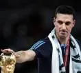 Scaloni Berurai Air Mata Saat Bahas Masa Depannya di Argentina