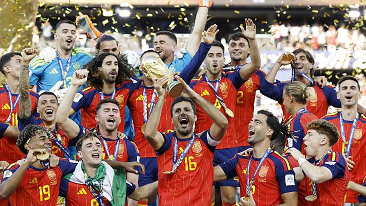 Spanyol Dominasi Argentina di Final, Rodri dan Pau Cubarsi Catat Sejarah