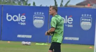 Stok Bek Kiri Persib Makin Tipis, Igor Tolic Tidak Merasa Panik