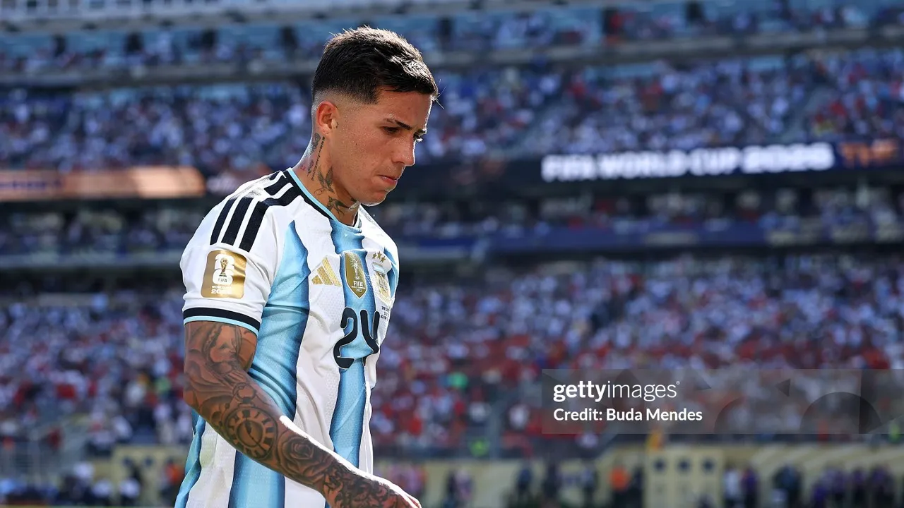 Transfer Morgan Rogers Bakal Picu Kepergian Enzo Fernandez?