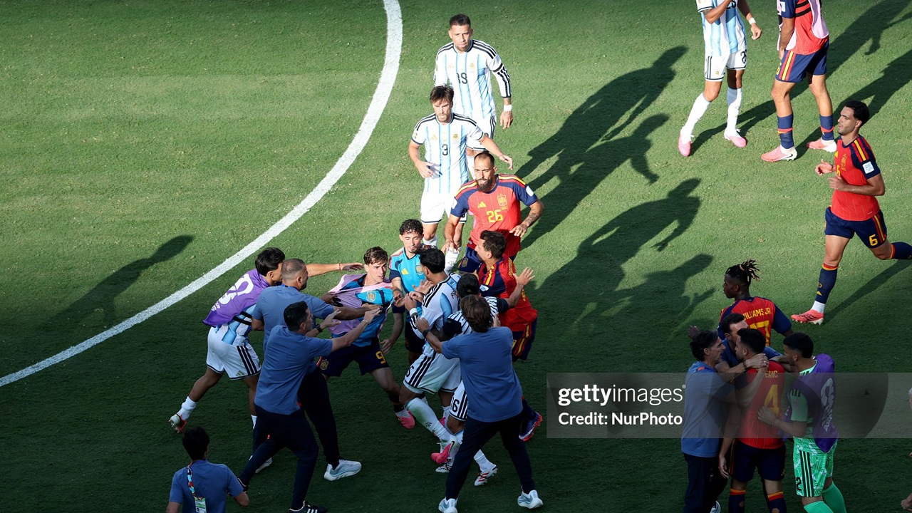 Wayne Rooney Kecam Argentina Usai Ricuh di Final Piala Dunia 2026