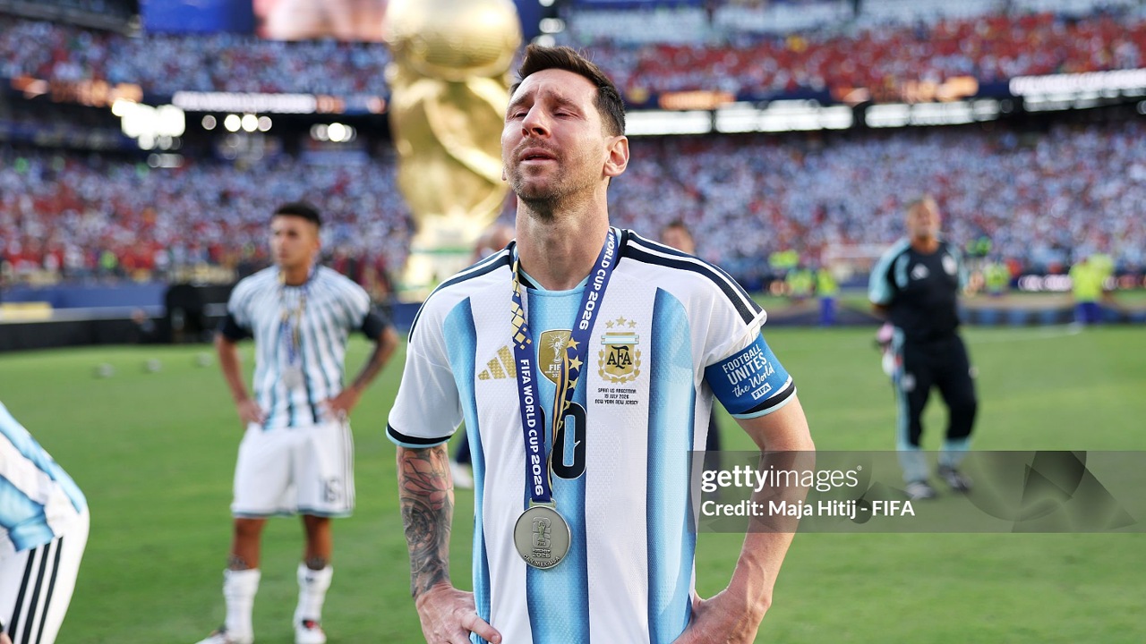 Wayne Rooney Nilai Lionel Messi Dirugikan dalam Perebutan Sepatu Emas