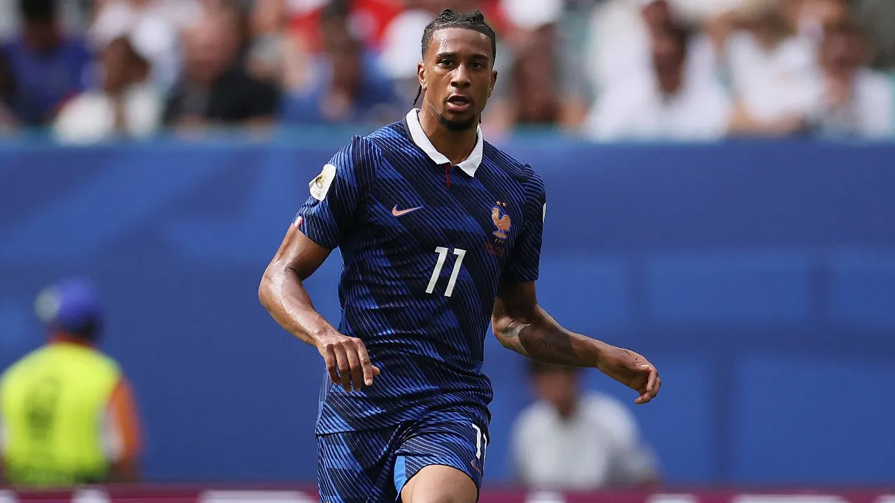 Bayern Kasih Kode Keras, Michael Olise Tak Akan Dilepas ke Real Madrid!