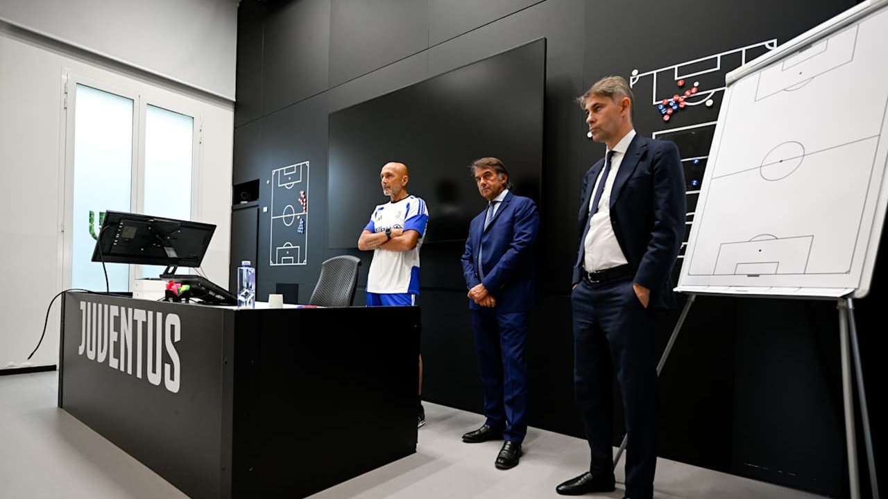 Claudio Marchisio Yakin Juventus akan Sukses di Bursa Transfer