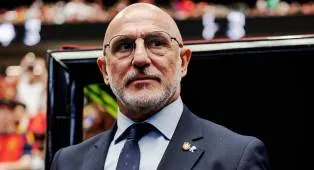 De La Fuente Respon Rencana Pemain Spanyol Buat Tato Wajahnya
