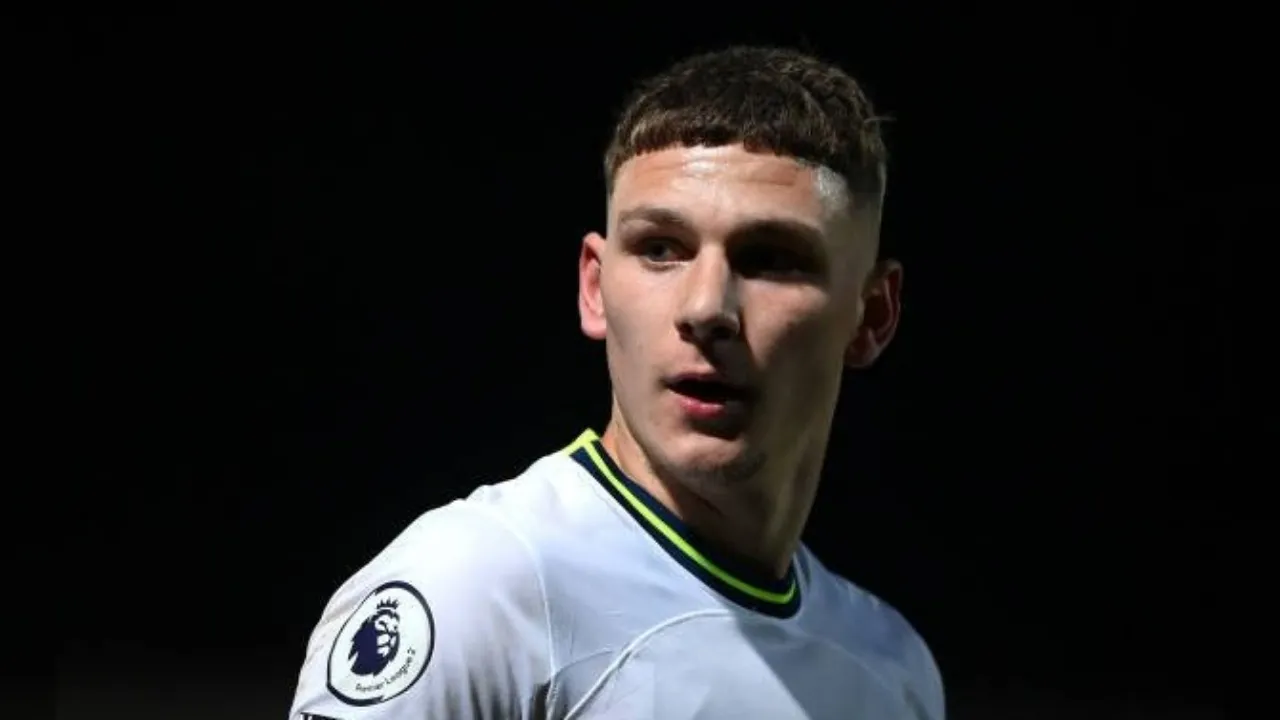 De Zerbi Beri Kabar Mengejutkan Tentang Gelandang Muda Tottenham