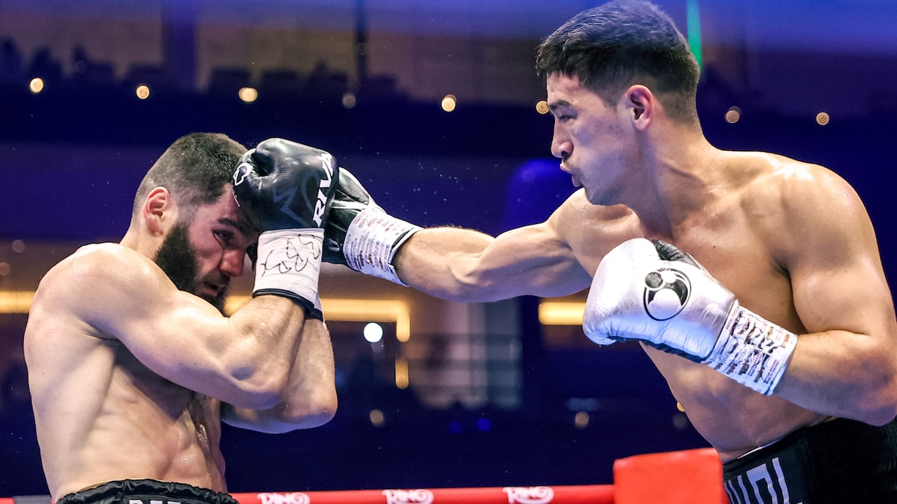 Dmitry Bivol Fokus Hadapi Beterbiev, Batal Hadapi Smith