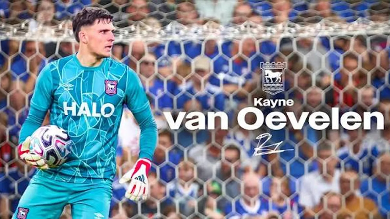 Jadi Rekrutan Keempat, Kayne van Oevelen Resmi Gabung Ipswich Town