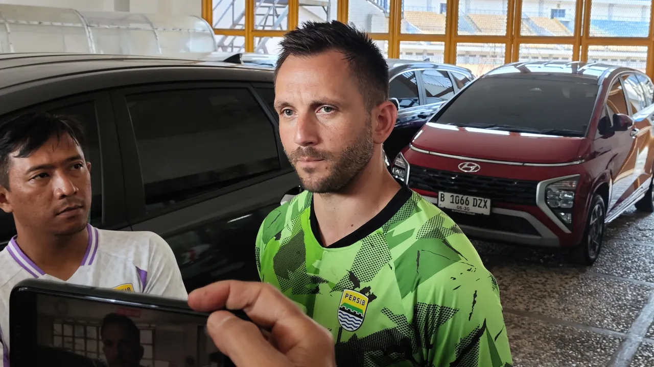 Karlo Reinholz Sambut Tawaran ke Persib Karena Tertantang