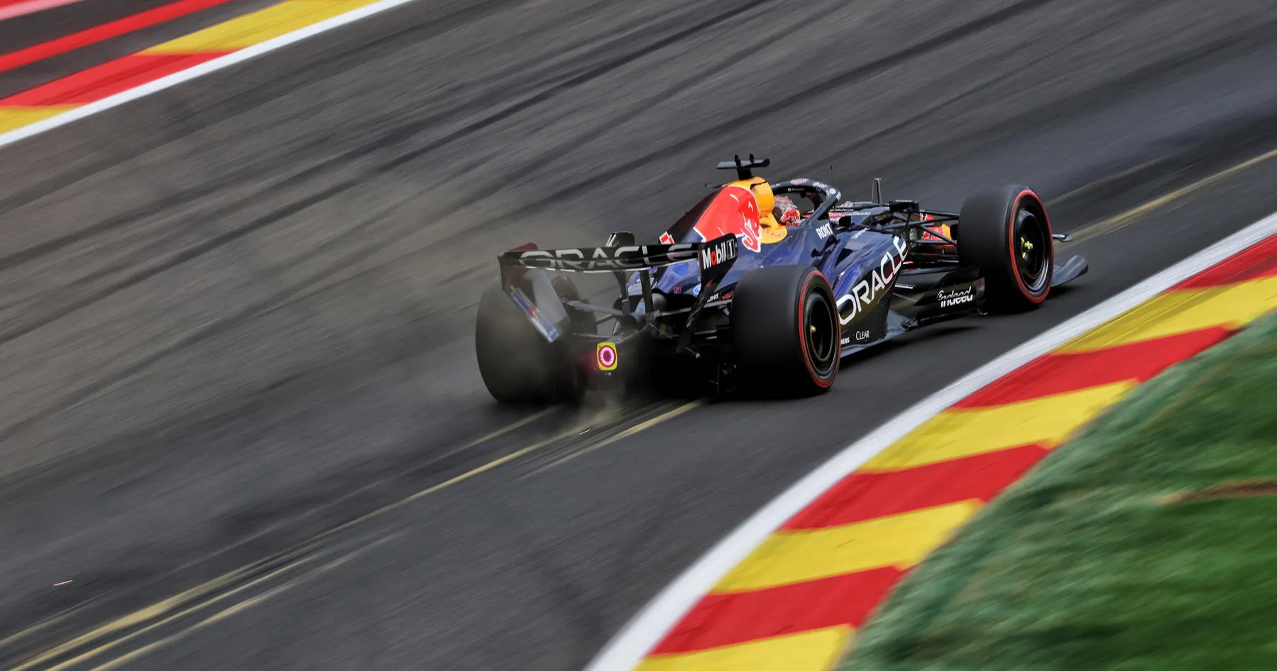 Red Bull Siapkan Solusi untuk Sayap Belakang ‘Macarena’ - sumber: (racingnews365)