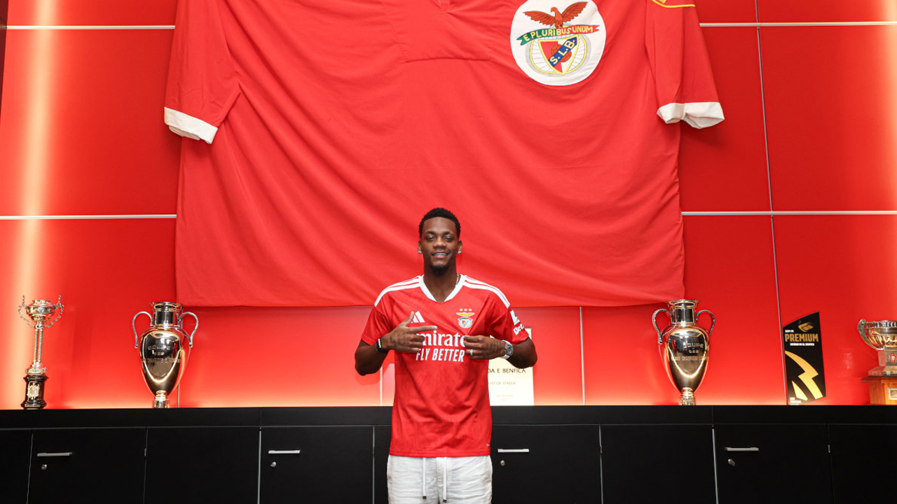 Resmi Gabung Benfica, Jhon Duran Bangga Bela Klub Terbesar di Portugal