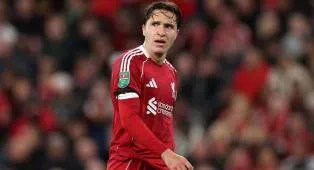 Chiesa Belum Masuk Radar Liverpool untuk Musim 2026-27