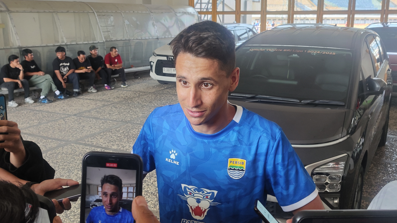 Eks Rekan Setim di Zagreb, Menalo Bangga Olmo Juara Dunia