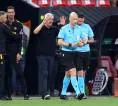 Fans Roma Sindir Wasit Kontroversial Liga Eropa Usai Pensiun