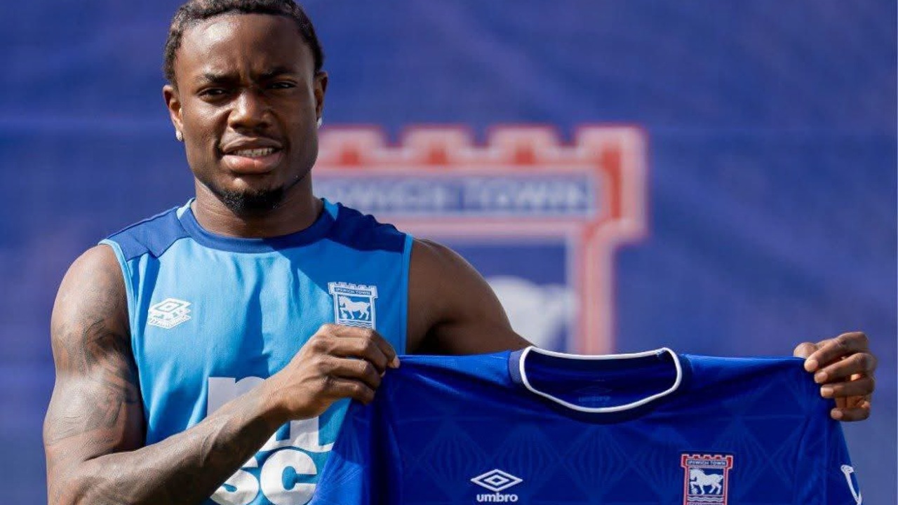 Ipswich Town Resmi Rekrut Abdul Fatawu dari Leicester City