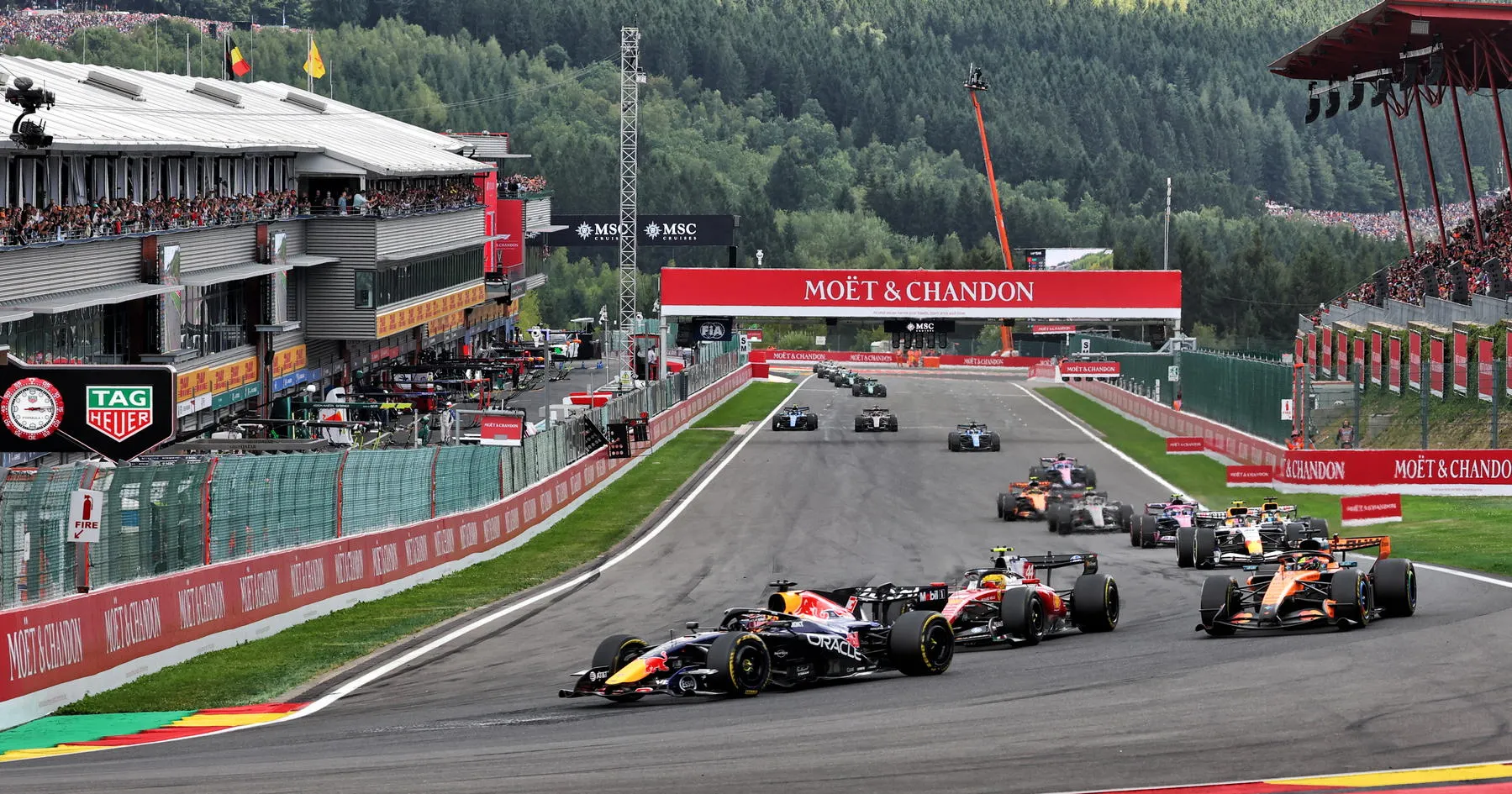 Mantan Pembalap F1 Usulkan Penghapusan Penalti Komponen - sumber: (racingnews365)