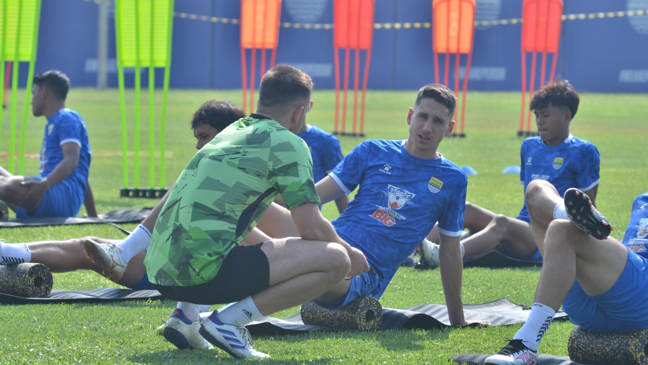 Menalo Buka Suara Soal Dua Rekan Senegara Gabung Persija