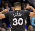 Pameran Istimewa HOF untuk Stephen Curry, Pemain Aktif Pertama