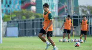 Persebaya Surabaya Beri Kesempatan Debut Pemain Muda Dava Yunna Adi