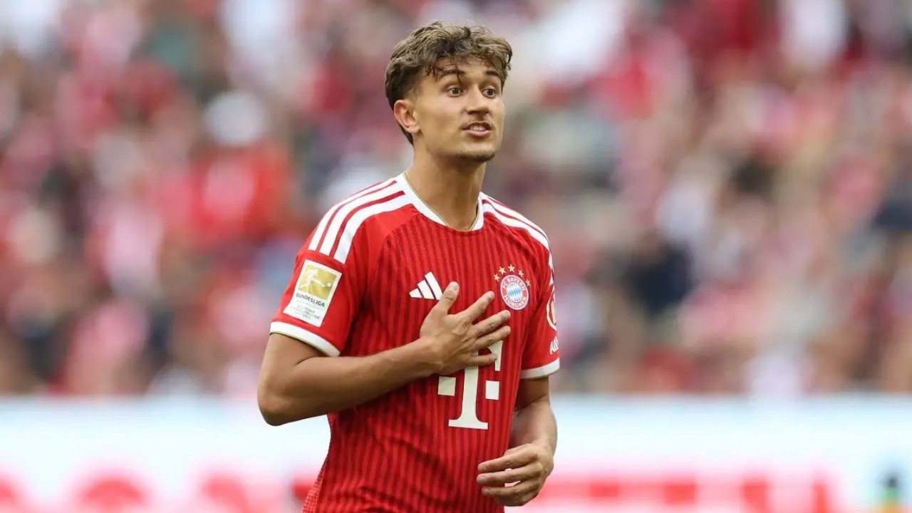Tom Bischof Bantah Ngebet Pakai Nomor 8 Warisan Leon Goretzka