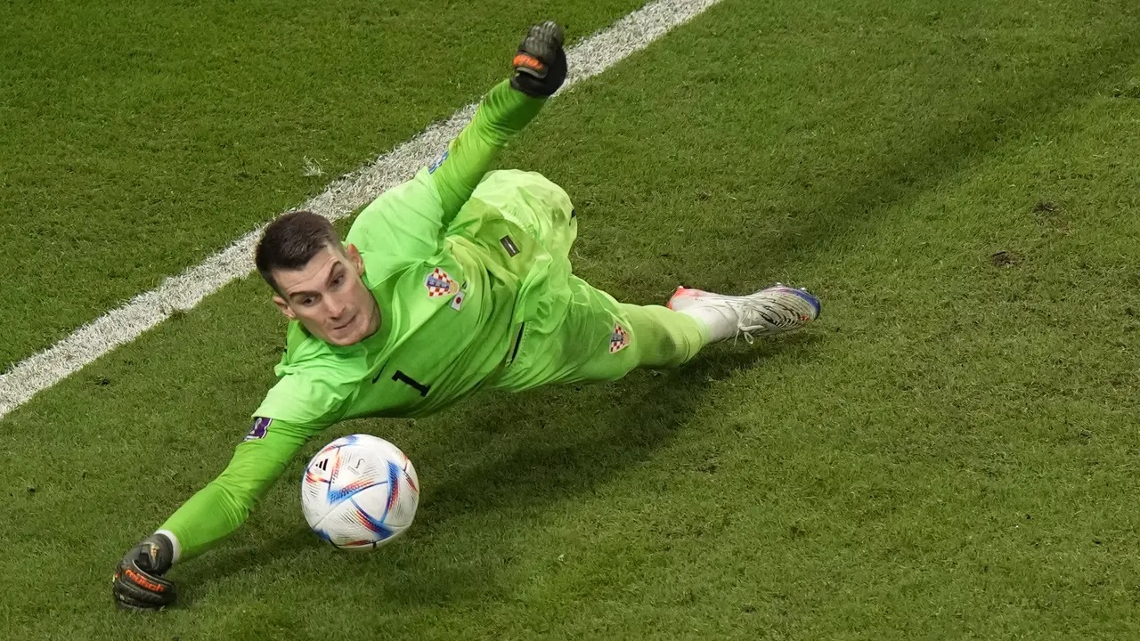 Torino dan Dinamo Zagreb Bersaing Untuk Incar Dominik Livakovic