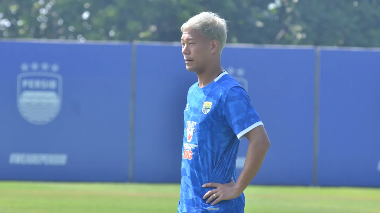 Gelandang Persib, Gakuto Notsuda
