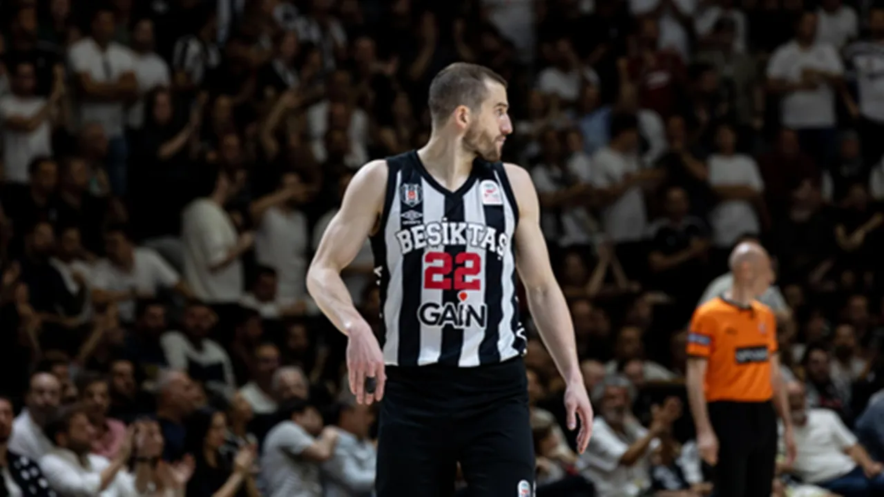 Besiktas Istanbul Resmi Berpisah dengan Matt Thomas