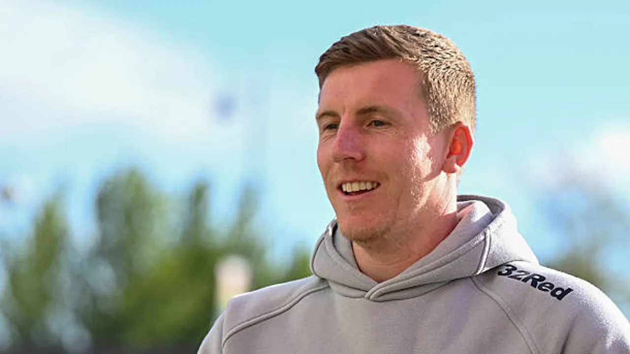 Datang dengan Status Bebas Transfer, Matt Targett Resmi Gabung Hull City