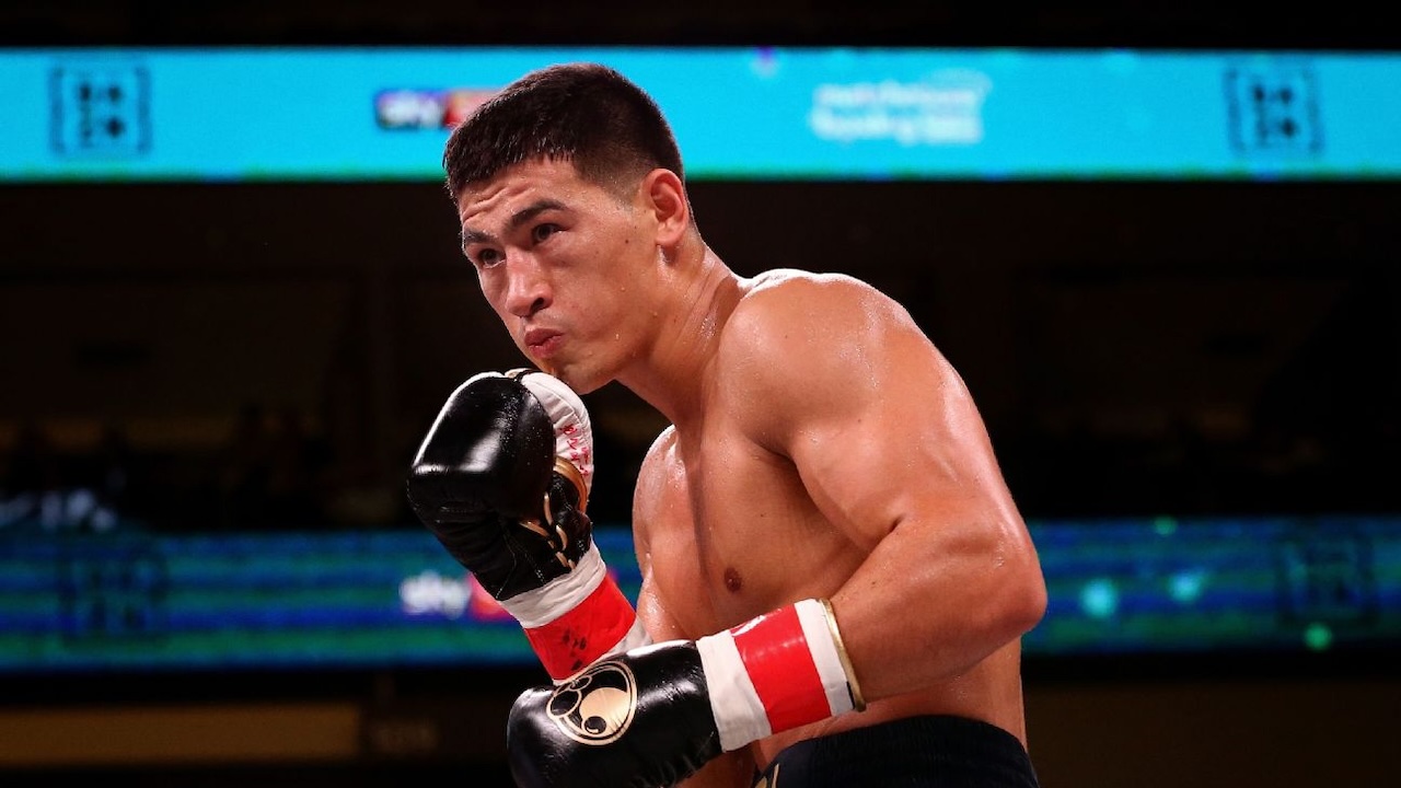 Dmitry Bivol Pilih Trilogi Lawan Beterbiev, Gelar WBO Terancam Kosong