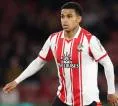 Fulham Berupaya Salip Leeds United dalam Perburuan Shea Charles