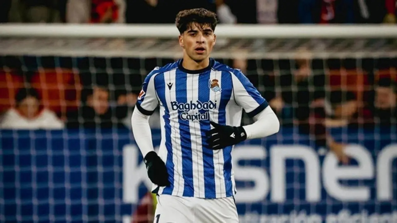 Jon Martin Resmi Perpanjang Kontrak dengan Sociedad
