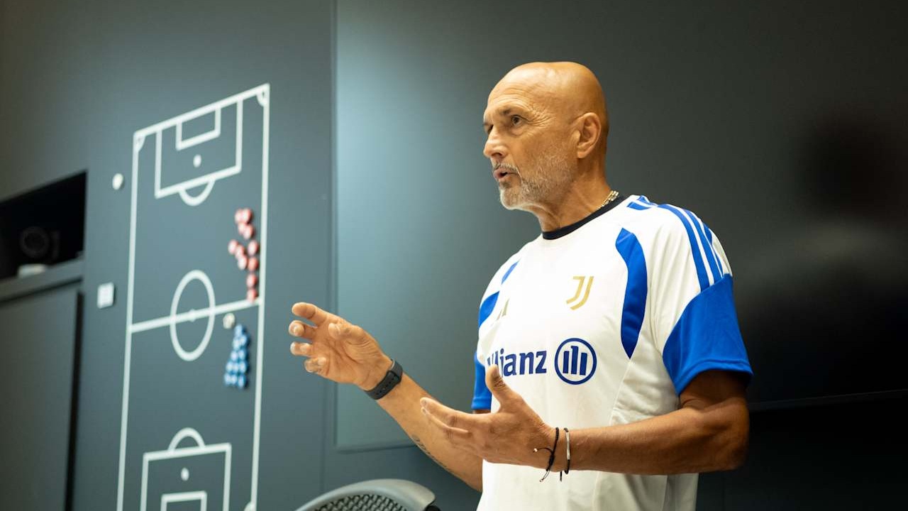 Luciano Spalletti Tak Puas dengan Aktivitas Juventus di Bursa Transfer