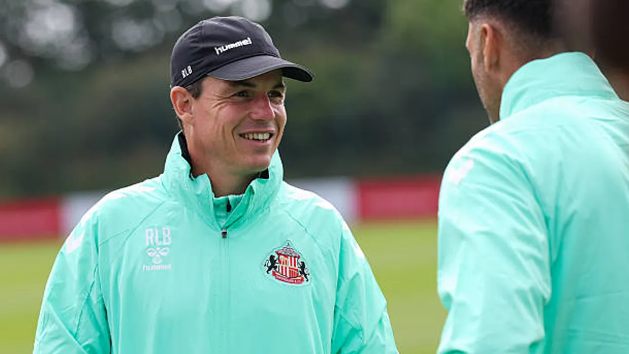 Main di Eropa, Regis Le Bris Bahas Tantangan Sunderland Tatap Musim Baru